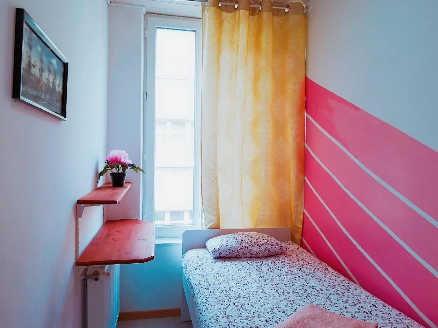 A Private Room For Backpacker Share Bathroom Brüssel Apartment