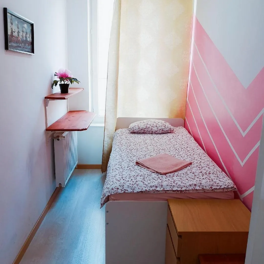 A Private Room For Backpacker Share Bathroom Brüssel